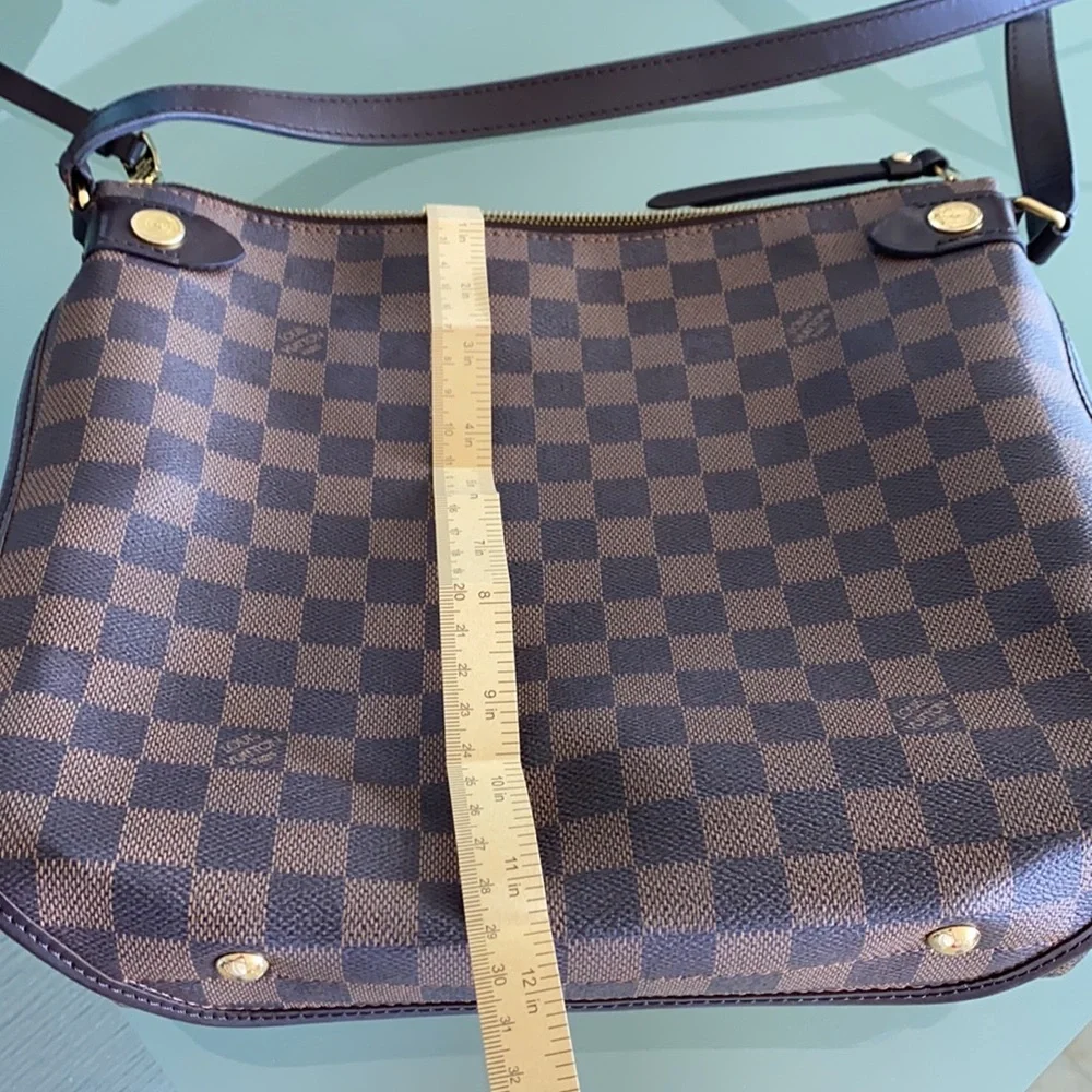 Louis Vuitton pre owned
